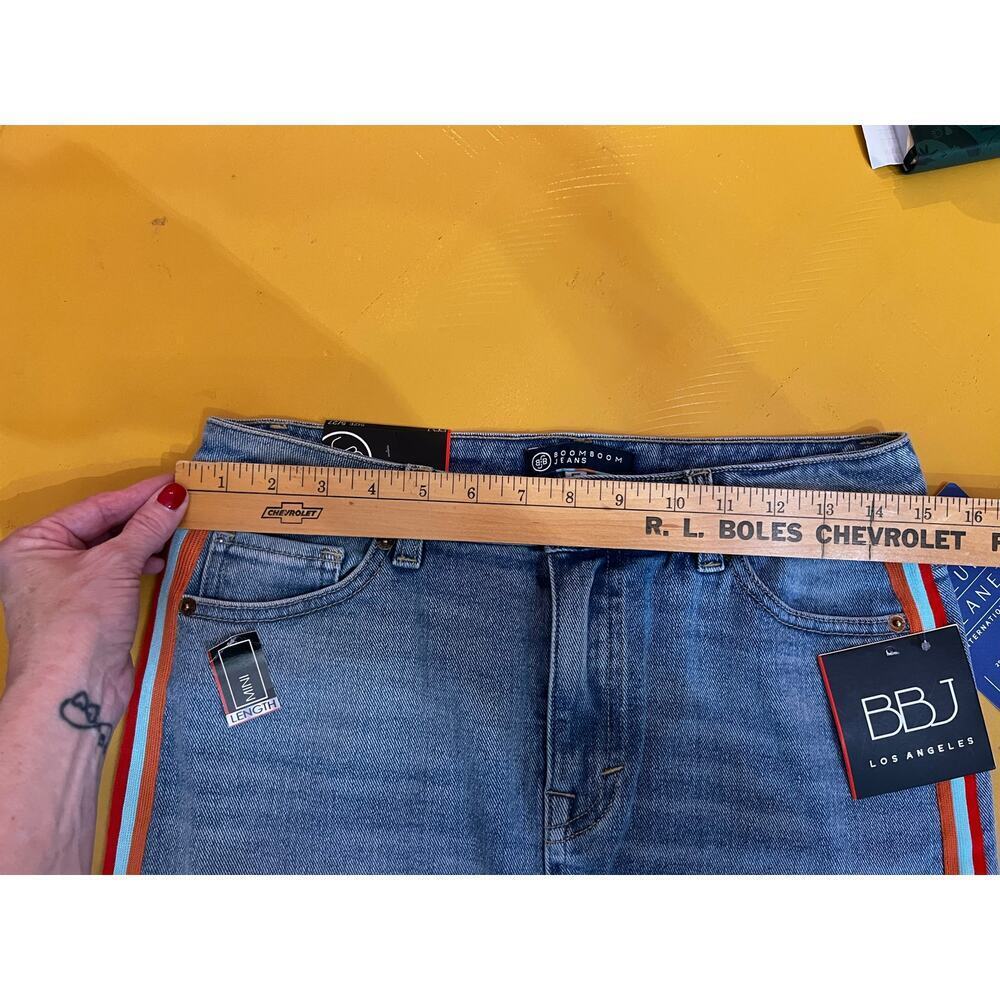 ☀️BBJ Los Angeles Denim Mini Skirt Size 27 Blue Stripe Side Detail NWT - Picture 4 of 7